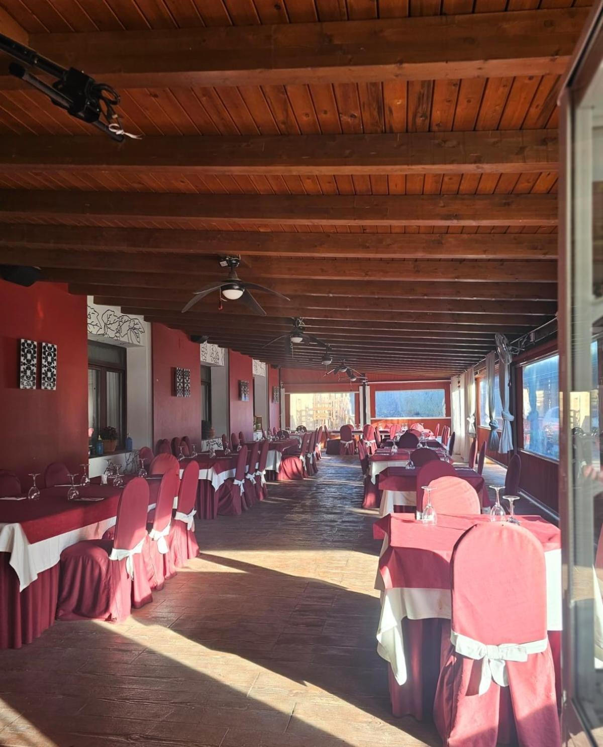 Hotel Restaurante El Patas Corral de Almaguer Екстер'єр фото